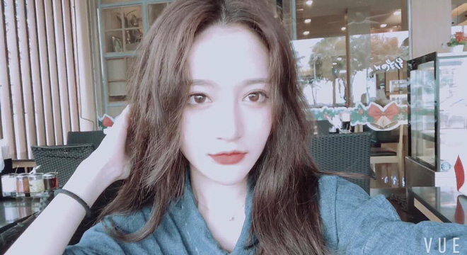 Nhan sắc nổi bật của cô bạn Trung Quốc khiến cả trai lẫn gái đều thi nhau bấm follow Nhan sắc nổi bật của cô bạn Trung Quốc khiến cả trai lẫn gái đều thi nhau bấm follow